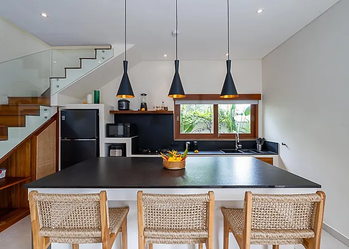 Solaluna - Luxury 3br With Pool Near Nyanyi & Luna Club