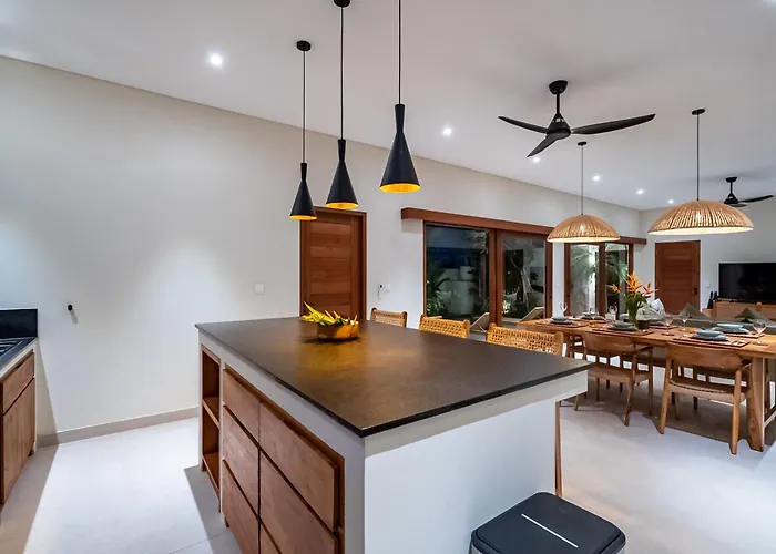 بيت للعطل Solaluna - Luxury 3br With Pool Near Nyanyi & Luna Club